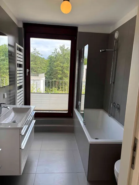 Erstbezug nach Sanierung im Penthouse in Dahlem — photo 1